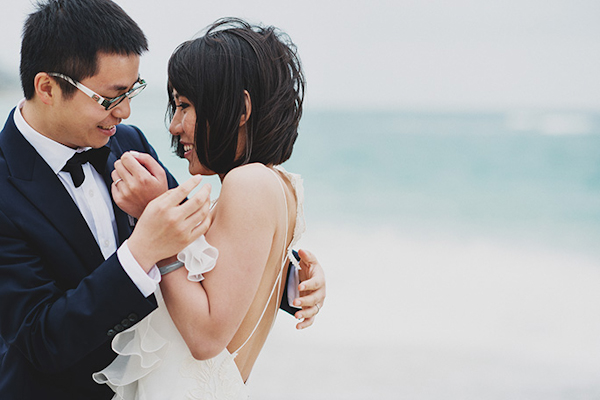 pink and white beach wedding at Montage Laguna Beach in California, photos by Erik Clausen  | via junebugweddings.com