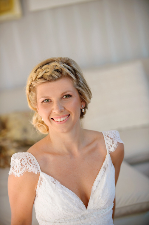 Little Cove, Noosa Australia beach wedding by 37 Frames Photography | junebugweddings.com