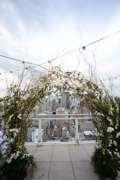 Chic wedding at the Mondrian Soho in NYC Photos by Andrea and Marcus Photography | junebugweddings.com