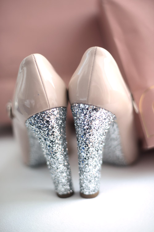 sparkly wedding shoes Photos by Andrea and Marcus Photography | junebugweddings.com