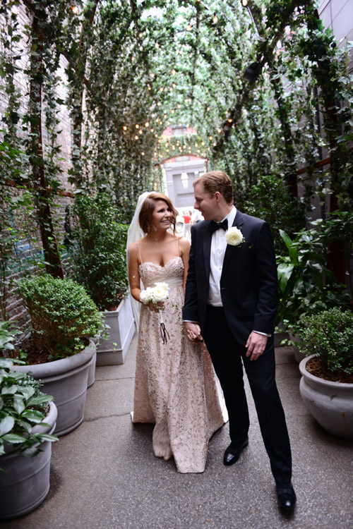 Chic wedding at the Mondrian Soho in NYC Photos by Andrea and Marcus Photography | junebugweddings.com