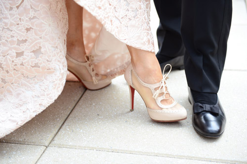 Chic wedding at the Mondrian Soho in NYC Photos by Andrea and Marcus Photography | junebugweddings.com