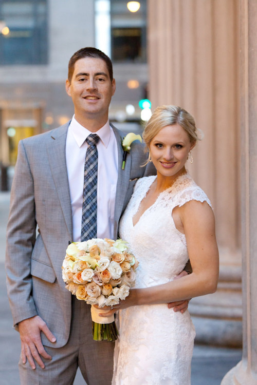 Downtown Chicago wedding at Loft on Lake - photos by Becky Brown Photography | junebugweddings.com