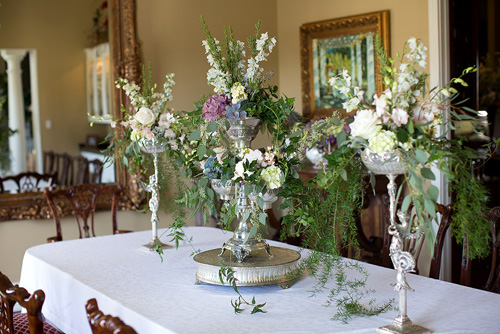 Elegant wedding at Louisiana Private Estate with photos by Courtney Dellafiora | junebugweddings.com