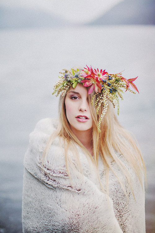 Maternity Shoot Trend: Floral Crowns