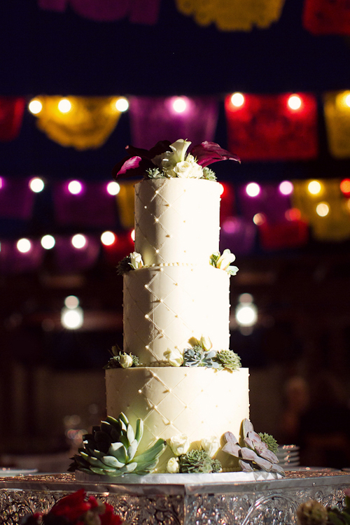 Bright wedding at The Gage Hotel in Marathon, Texas - photos by Spink Studio | junebugweddings.com