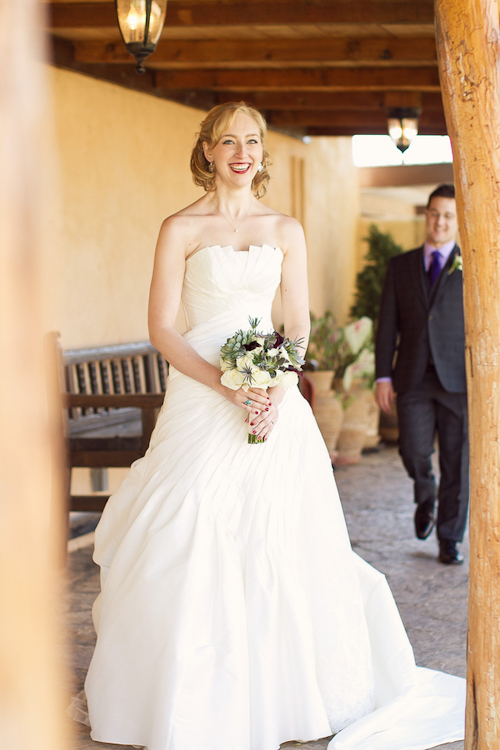 Bright wedding at The Gage Hotel in Marathon, Texas - photos by Spink Studio | junebugweddings.com