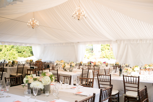 Garden Wedding at Medicine Creek Winery - photos by Jessica Hill Photography | junebugweddings.com