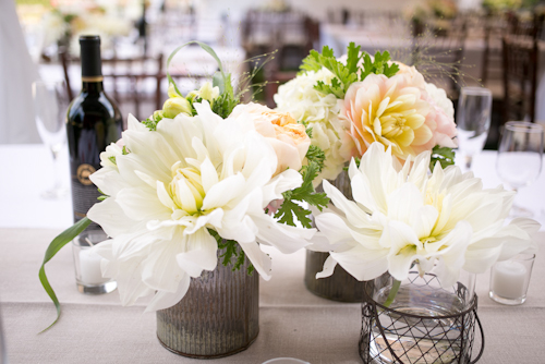 Garden Wedding at Medicine Creek Winery - photos by Jessica Hill Photography | junebugweddings.com