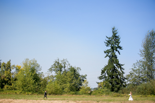 Garden Wedding at Medicine Creek Winery - photos by Jessica Hill Photography | junebugweddings.com