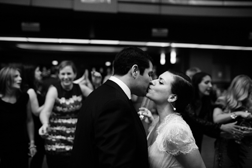 peach, pink and coral wedding at The Carlu in Toronto, Ontario, Canada with photos by Jenna & Tristan | via junebugweddings.com