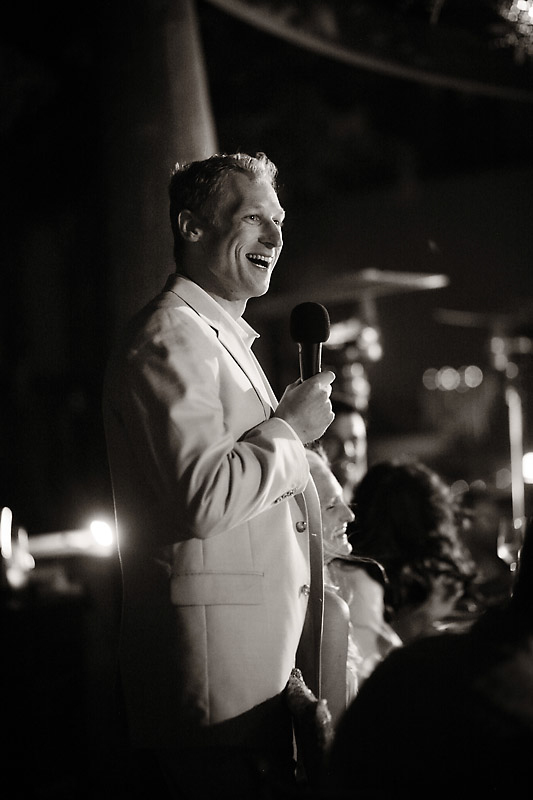 gold and white wedding and rehearsal dinner at Capella Pedregal Resort in Cabo San Lucas, photos by Chris Plus Lynn | via junebugweddings.com