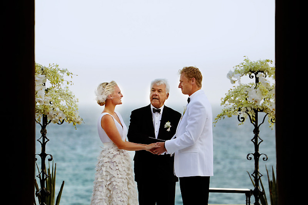 gold and white wedding and rehearsal dinner at Capella Pedregal Resort in Cabo San Lucas, photos by Chris Plus Lynn | via junebugweddings.com