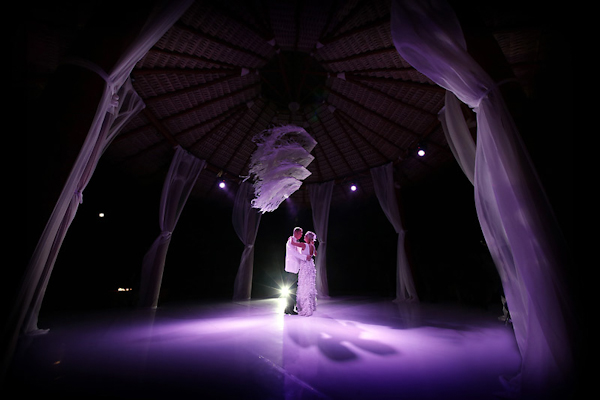 gold and white wedding and rehearsal dinner at Capella Pedregal Resort in Cabo San Lucas, photos by Chris Plus Lynn | via junebugweddings.com