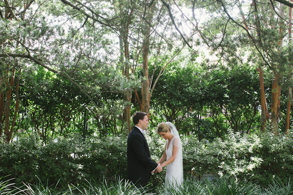 wedding at The William Aiken House in Charleston, South Carolina with photos by Paige Winn Photo | via junebugweddings.com