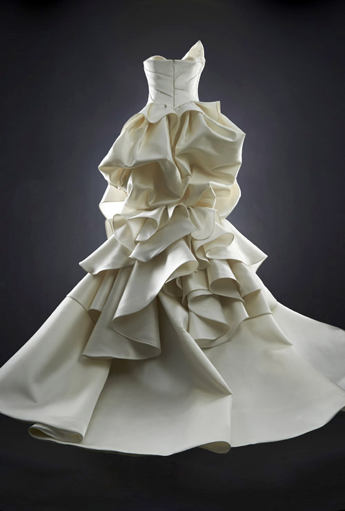 modern couture wedding dress by Rubin Singer, 2014 bridal collection | via junebugweddings.com