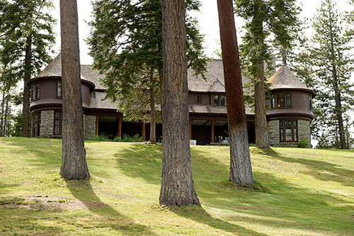 rustic, relaxed Lake Tahoe wedding from Felicia Events and Theilen Photography | via junebugweddings.com