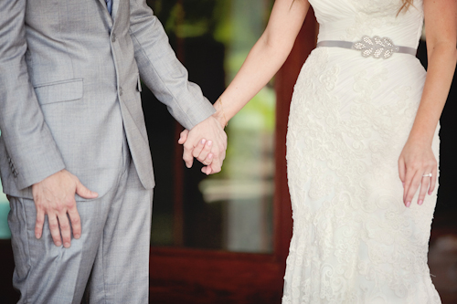 Yellow and white modern decor at Santiago Canyon Estate from April Smith & Co. Photography | junebugweddings.com