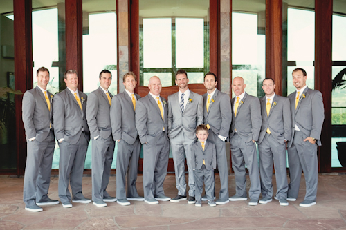 Yellow and white modern decor at Santiago Canyon Estate from April Smith & Co. Photography | junebugweddings.com