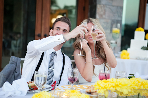 Yellow and white modern decor at Santiago Canyon Estate from April Smith & Co. Photography | junebugweddings.com