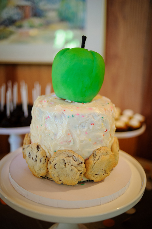 Schoolhouse themed wedding from Bellalu Photography | junebugweddings.com