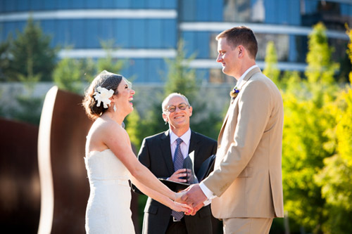 Seattle summer wedding at the Olympic Sculpture Park - photo by La Vie Photography | junebugweddings.com