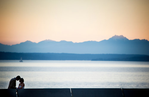 Seattle summer wedding at the Olympic Sculpture Park - photo by La Vie Photography | junebugweddings.com