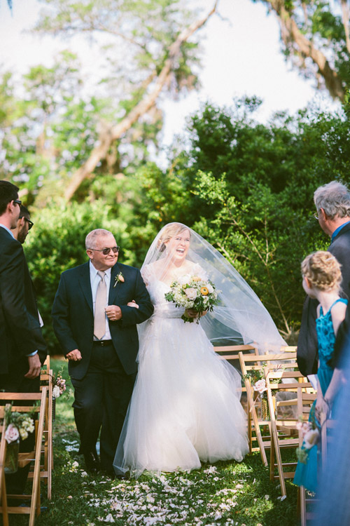 Southern wedding in Charleston, South Carolina, photos by Caroline Ghetes | via junebugweddings.com