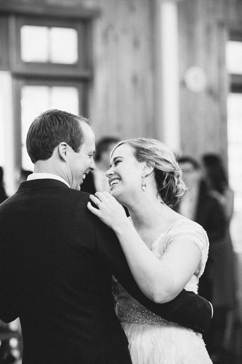 Southern wedding in Charleston, South Carolina, photos by Caroline Ghetes | via junebugweddings.com