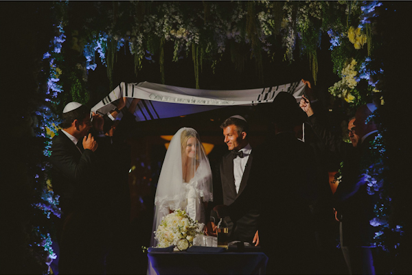 wedding at Fairmont Mayakoba Hotel in Playa Del Carmen, Mexico, photo by Fer Juaristi | via junebugweddings.com