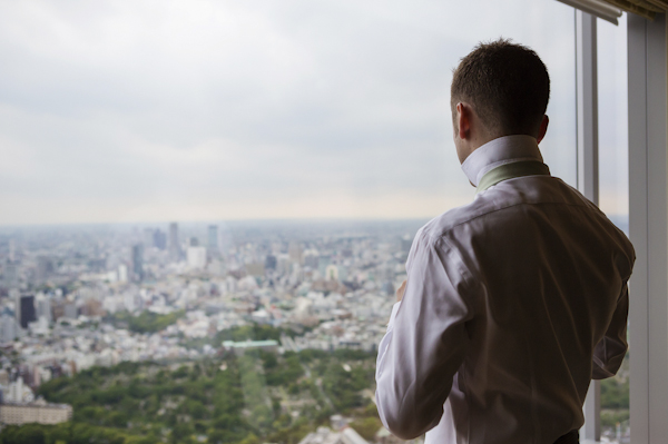 wedding at Ritz Carlton Tokyo with photos by 37 Frames Photography | via junebugweddings.com