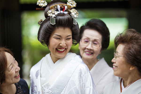 wedding at Ritz Carlton Tokyo with photos by 37 Frames Photography | via junebugweddings.com