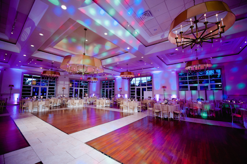 Whimsical wedding from Off BEET Productions | junebugweddings.com
