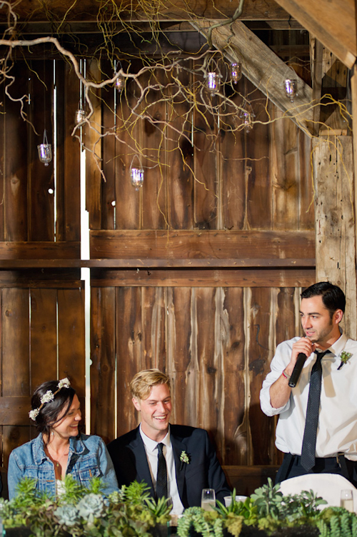 Barn wedding with woodland decor by Kelly Sweet Photography | junebugweddings.com