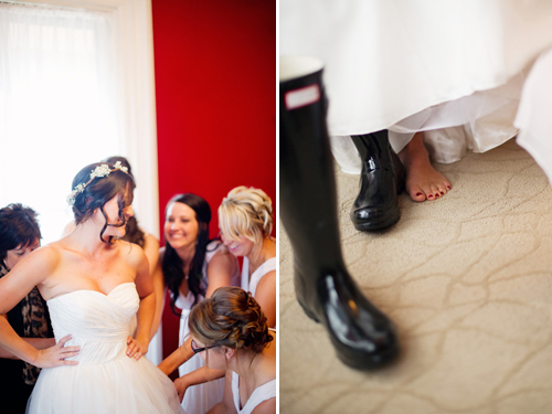 Barn wedding with woodland decor by Kelly Sweet Photography | junebugweddings.com