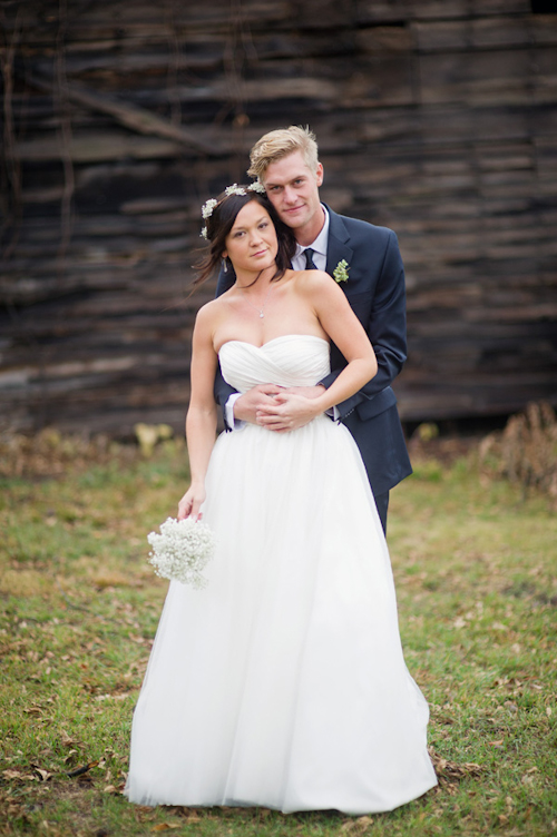 Barn wedding with woodland decor by Kelly Sweet Photography | junebugweddings.com