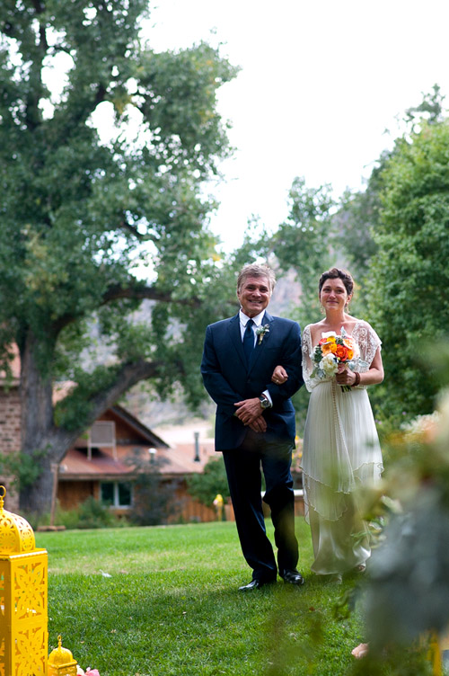 colorful yellow, peacock blue and teal wedding in Colorado, photo by Nate and Jenny Weddings | junebugweddings.com