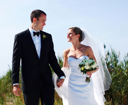 Formal men's black tie tuxedos for grooms, groomsmen and weddings, GH Kim Photography