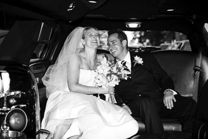 Downtown Seattle wedding limo ride, image by One Thousand Words Photography