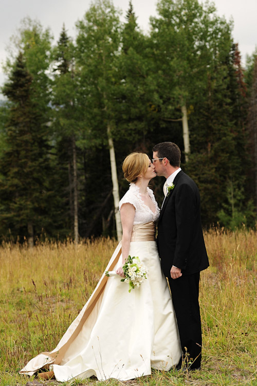 rustic and elegant mountain wedding in Telluride, Colorado, image by Adam and Imthiaz Photography