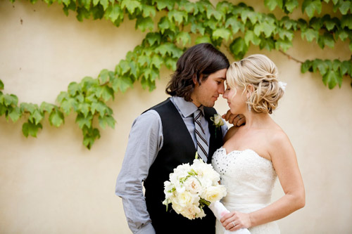 romantic Santa Barbara wedding style, ivory, black and ballet pink wedding color palette, photos by BB Photography