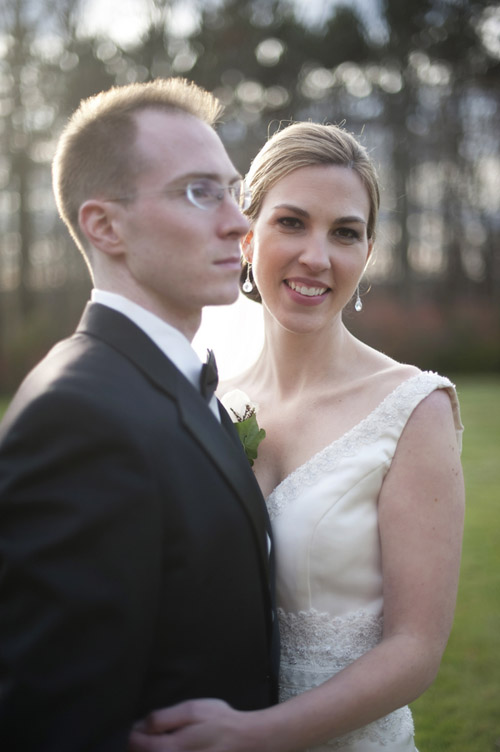 classic cream and white real wedding at Lord Thompson Manor in Thompson, CT, photographed by Justin and Mary Photography