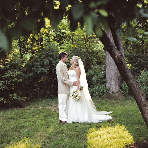 elegant backyard wedding in New Canaan, Connecticut, photos by Karen Hill Photography