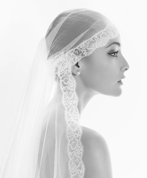 lace mantilla bridal veils from Rosa Cara