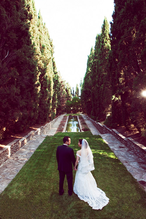 romantic diy wedding at Villa del Sol dOro in Southern California, purple, eggplant, lavender wedding color palette, photos by Duke Photography