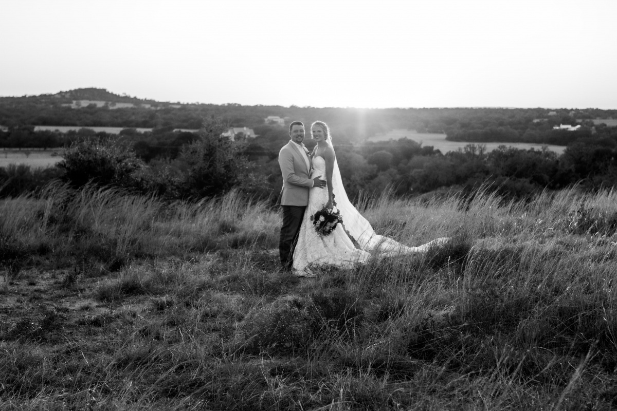 Kayla Jane Photography - wedding photographer - San Antonio | Junebug  Weddings