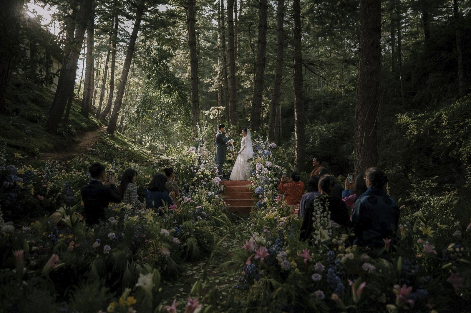 Outdoor forest wedding ceremony