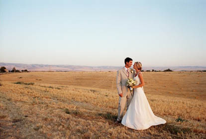 Vineyard wedding in Walla Walla, WA - photo by Positive Light Photography