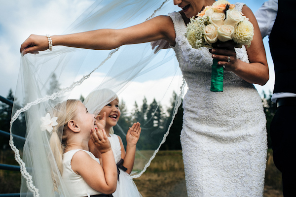 casual rustic wedding in Kent, Washington with photos by ANZA foto + film