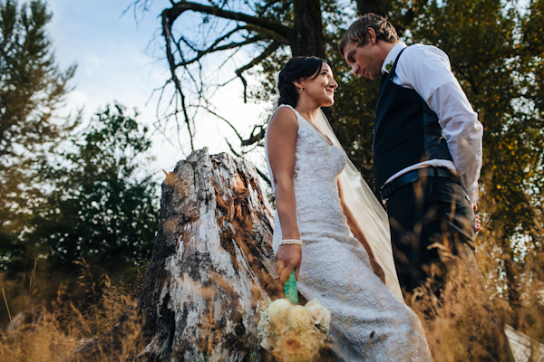 casual rustic wedding in Kent, Washington with photos by ANZA foto + film